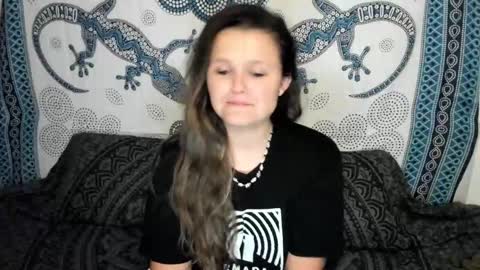 Snapshot of someonesday chatting on January 2026 01:37:02 PM SomeonesDay online show from January 2026 01:37:02 PM