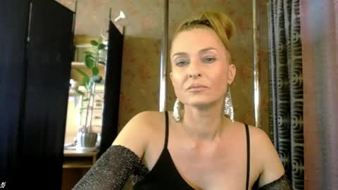 Sonia online show from April 2026 01:42:02 PM