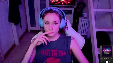 Rie online show from October 2025 07:11:01 PM