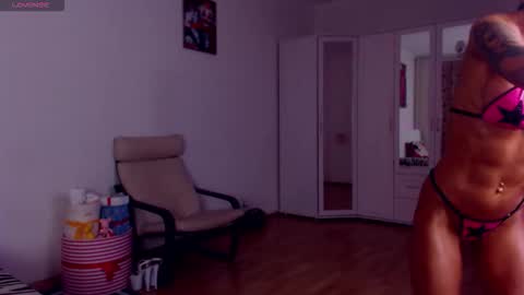 Sonja Ray online show from November 2025 09:09:02 AM