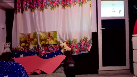 Snapshot of sonya_wet_ chatting on May 2026 10:10:02 AM Sonya online show from May 2026 10:10:02 AM
