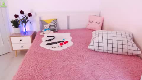 Sonya Lime online show from February 2026 07:35:01 AM