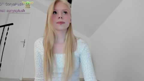 Sonya  Instagram   Twitter sonyaplushgirl  OnlyFans sonyaplush online show from February 2025 06:46:02 PM