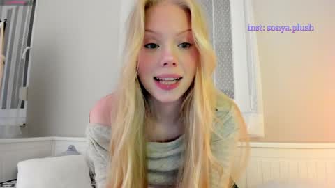 Snapshot of sonyaplush chatting on May 2026 12:17:01 AM Sonya Instagram Twitter sonyaplushgirl OnlyFans sonyaplush online show from May 2026 12:17:01 AM