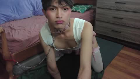 soophiebby online show from April 2026 04:37:01 PM