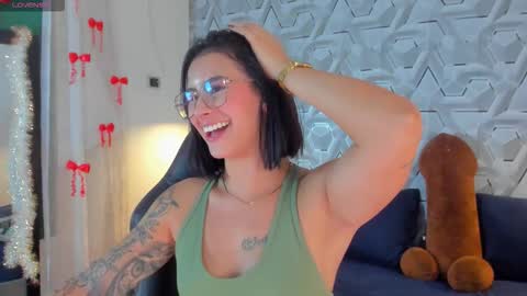 Snapshot of sophi_01 chatting on March 2026 07:13:01 AM sophie online show from March 2026 07:13:01 AM