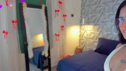 Snapshot of sophi_01 chatting on March 2026 07:09:02 AM sophie online show from March 2026 07:09:02 AM