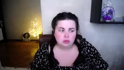 sophia__olsen online show from June 2026 05:57:01 AM