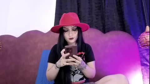 Snapshot of sophia_dk chatting on April 2026 04:00:01 PM sophia hottie online show from April 2026 04:00:01 PM