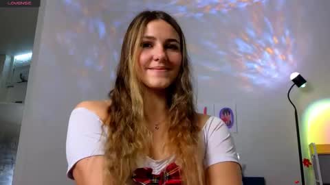 Sophia online show from December 2025 07:06:02 AM