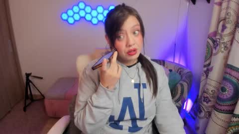 sophia_grants online show from January 2026 06:05:02 AM