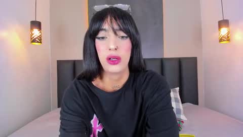 Sophi  online show from September 2025 07:46:02 PM