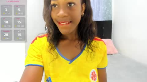 Snapshot of sophia_moons_ chatting on July 2026 11:27:01 AM sophia_moons_ online show from July 2026 11:27:01 AM