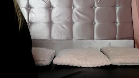 Snapshot of sophiaalee chatting on April 2026 12:15:02 AM SophiaLee online show from April 2026 12:15:02 AM