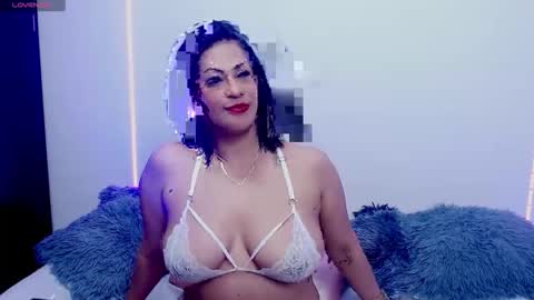 Sophia online show from May 2026 04:19:01 AM