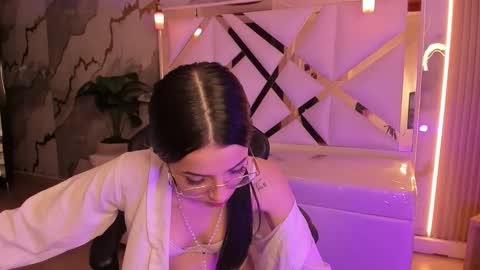 sophiadoll_tf online show from December 2025 08:29:01 PM