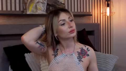 Snapshot of sophialace chatting on June 2026 03:20:02 AM Sophia Lace online show from June 2026 03:20:02 AM