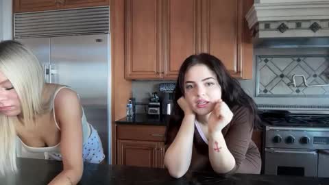 Snapshot of sophiarenae chatting on January 2026 07:19:02 PM sophiarenae online show from January 2026 07:19:02 PM