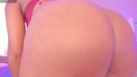 Snapshot of sophiasmiths_ chatting on October 2025 10:03:02 AM SophiaSmiths online show from October 2025 10:03:02 AM