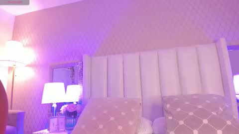 SophiaSmiths online show from November 2025 07:48:02 PM