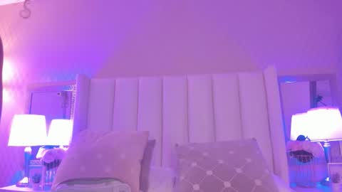 SophiaSmiths online show from December 2025 08:27:01 PM