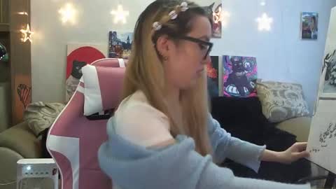 Snapshot of sophiasonata chatting on October 2025 11:22:02 AM SophiaSonata online show from October 2025 11:22:02 AM