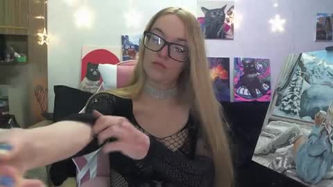 SophiaSonata online show from November 2025 06:40:02 PM