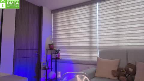 Sophie  online show from January 2026 02:32:01 PM