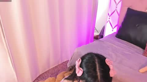 Snapshot of sophie_bunny1 chatting on December 2024 04:34:01 AM Sophie online show from December 2024 04:34:01 AM