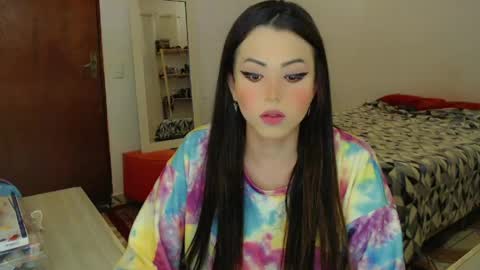 Snapshot of sophie_fantasy_hot chatting on June 2026 01:02:01 PM Sophie Fantasys online show from June 2026 01:02:01 PM