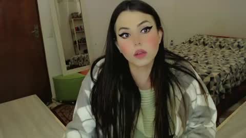 Snapshot of sophie_fantasy_hot chatting on June 2026 05:17:02 AM Sophie Fantasys online show from June 2026 05:17:02 AM
