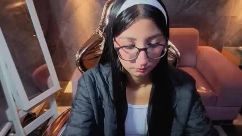 sophie_jones_b online show from February 2026 12:32:01 PM