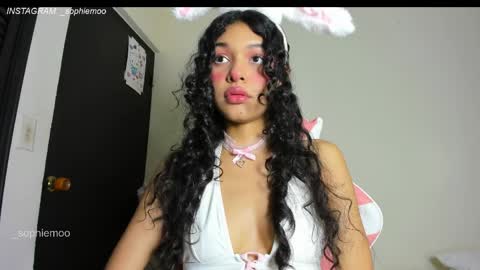 Sophie online show from March 2026 12:17:02 PM