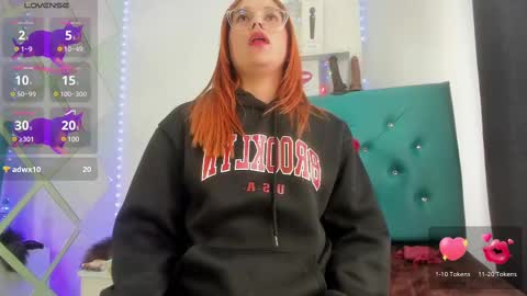 Snapshot of sophie_new25 chatting on January 2025 03:45:01 PM sophie_new25 online show from January 2025 03:45:01 PM