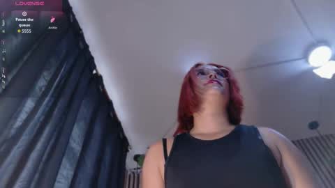 Snapshot of sophie_new25 chatting on September 2025 01:00:01 PM sophie_new25 online show from September 2025 01:00:01 PM