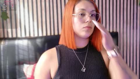Snapshot of sophie_new25 chatting on October 2025 12:49:02 PM sophie_new25 online show from October 2025 12:49:02 PM
