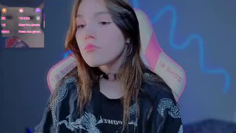Snapshot of sophie_nomenal_ chatting on July 2026 07:27:01 PM sophie_nomenal_ online show from July 2026 07:27:01 PM