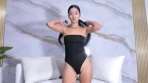 Snapshot of sophie_petite18_ chatting on November 2025 12:26:01 PM Sophie online show from November 2025 12:26:01 PM