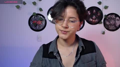 sophie_ross1 online show from October 2025 12:55:01 AM