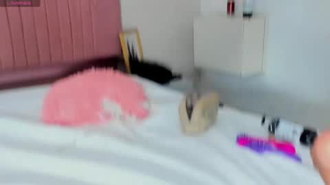 Sophie online show from April 2026 03:45:01 AM