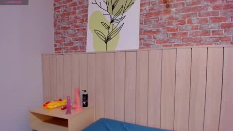 Snapshot of sophiebenson_ chatting on March 2025 03:02:02 PM Sophie online show from March 2025 03:02:02 PM