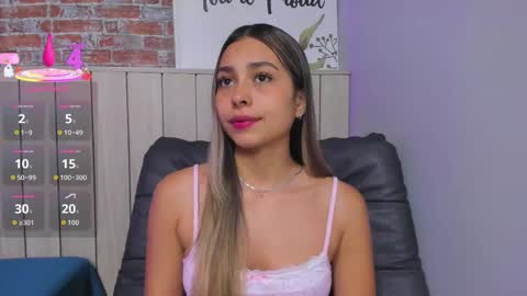 Snapshot of sophiebenson_ chatting on September 2025 11:46:02 AM Sophie online show from September 2025 11:46:02 AM