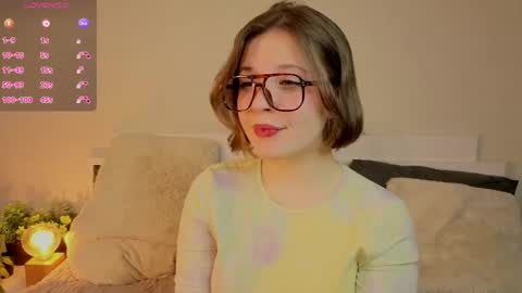 Snapshot of sophieblush chatting on April 2026 04:24:02 AM Sophia online show from April 2026 04:24:02 AM