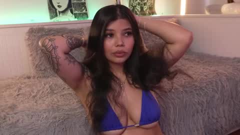 Snapshot of sophiee_art chatting on May 2026 08:16:01 PM Sophiee online show from May 2026 08:16:01 PM