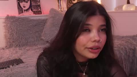 Snapshot of sophiee_art chatting on May 2026 05:40:01 PM Sophiee online show from May 2026 05:40:01 PM