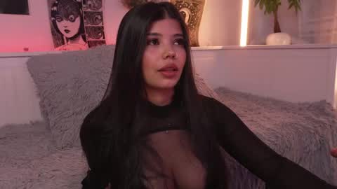 Snapshot of sophiee_art chatting on May 2026 08:58:01 PM Sophiee online show from May 2026 08:58:01 PM