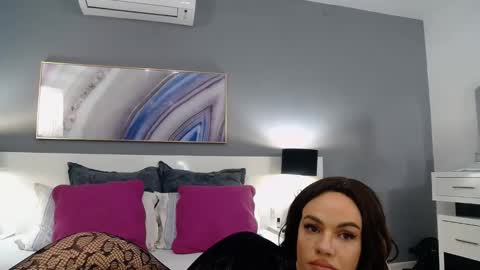 Snapshot of sophiejoulia chatting on January 2025 10:23:01 PM Sophie online show from January 2025 10:23:01 PM