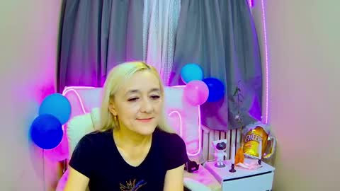 sophiekittyy online show from October 2025 06:31:01 AM
