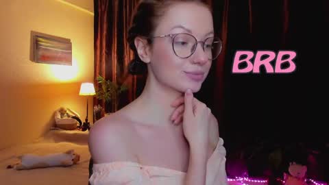 Snapshot of sophieleroux chatting on April 2026 05:30:01 PM sophieleroux online show from April 2026 05:30:01 PM