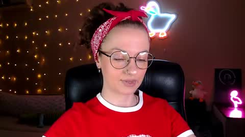 Snapshot of sophieleroux chatting on April 2026 07:09:01 PM sophieleroux online show from April 2026 07:09:01 PM